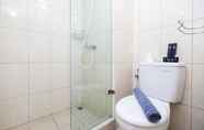 In-room Bathroom 5 Cozy and Modern Studio Apartment at Springlake Summarecon Bekasi By Travelio