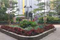 Exterior Cozy and Modern Studio Apartment at Springlake Summarecon Bekasi By Travelio