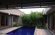 Swimming Pool 7 D Kasih Villas Bali Umalas 