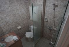 In-room Bathroom 5 Galeri Ciumbuleuit 1 By Naisha