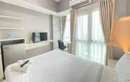Common Space 2 Pleasant Studio Room Apartment at Taman Melati Jatinangor By Travelio