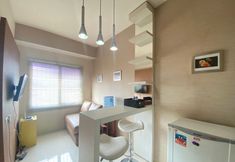 Common Space 4 2BR Cozy Apartment at Pinewood By Travelio