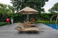 Swimming Pool Fancy 1BR at Veranda Residence Puri Kembangan By Travelio Premium