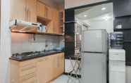 Ruang untuk Umum 4 Comfort 2BR Apartment at Mediterania Gajah Mada By Travelio