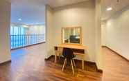 Ruang Umum 3 Fabulous 2BR Loft with Private Bathub at El Royale Apartment By Travelio