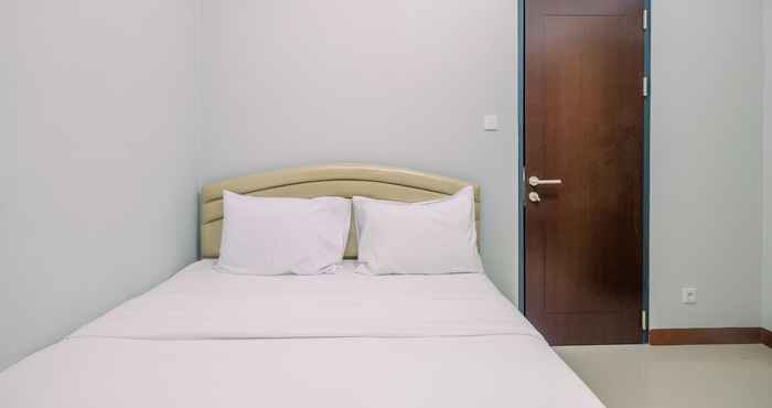 Bilik Tidur Elegant and Nice 1BR at Royal Heights Apartment By Travelio