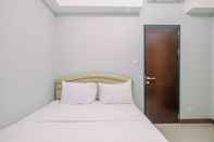 Phòng ngủ Elegant and Nice 1BR at Royal Heights Apartment By Travelio