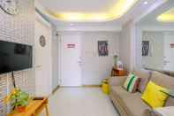 Ruang untuk Umum Cozy and Warm 2BR at Low Floor Bassura City Apartment By Travelio