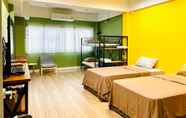 Kamar Tidur 4 Grasshopper Bed and Cafe