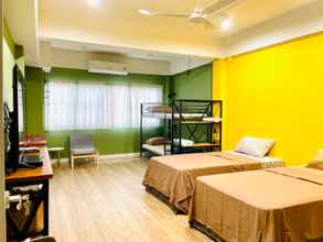 Kamar Tidur 4 Grasshopper Bed and Cafe