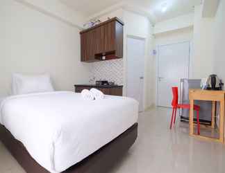 Kamar Tidur 2 Studio Comfy Apartment at Green Pramuka City By Travelio