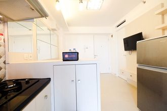 Ruang Umum 4 2BR Apartment with City View at Bassura City By Travelio