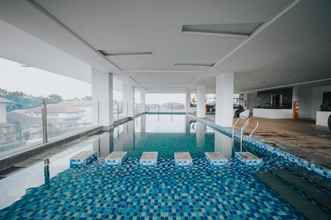 Swimming Pool 4 Platinum 1012 Studio Tera Apartment Bandung City View 