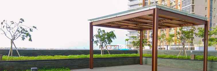 Lobi Fully Furnished Penthouse Studio Apartment at Gold Coast PIK By Travelio