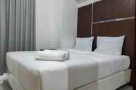 Bilik Tidur Cozy and Chic 2BR at Vida View Apartment By Travelio