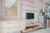 พื้นที่สาธารณะ Tidy and Comfy Studio Apartment at Tamansari Sudirman By Travelio