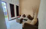 Lobi 4 Homestay Jogja Cozystop Kotagede