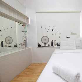 Bedroom 1 อพาร์ตเมนต์ 3 ห้องนอนทันสมัยที่ Sudirman Park, โรงแรม & ที่พัก Ramayana Palmerah