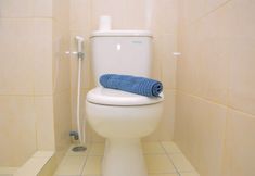 In-room Bathroom 5 Studio Apartment with Mall View at The Springlake View Summarecon By Travelio