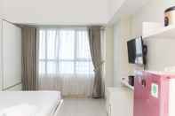 Lobby Best Deal Studio Apartment near Mall at The Springlake Summarecon By Travelio