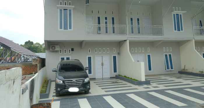 Luar Bangunan Villa Rahmi Syar'i 2 (3 Bedrooms)