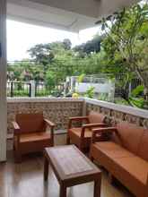 Lobi 4 Rion Hostel Bogor