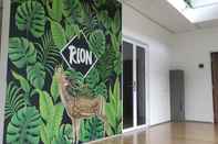 Lobby Rion Hostel Bogor