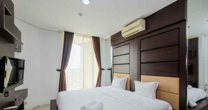 ห้องนอน Homey and Scenic Studio Apartement at Mangga Dua Residence By Travelio