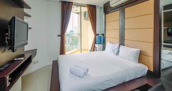 ห้องนอน Best Deal Studio at Mangga Dua Residence Apartment By Travelio