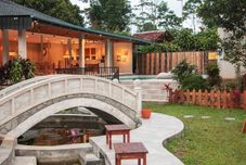 Common Space Villa Rone - Spanish Garden Vibe in PUNCAK