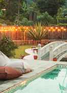 SWIMMING_POOL Villa Rone - Spanish Garden Vibe in PUNCAK