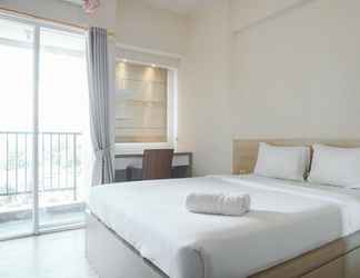 ห้องนอน 2 Minimalist and Comfort Studio at Parkland Avenue Apartment By Travelio