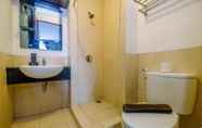 In-room Bathroom 5 Cozy Living Studio Apartment near ITC Mall at Mangga Dua Residence By Travelio