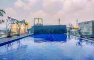 Swimming Pool 5 Nice Studio Apartment at Evenciio Margonda By Travelio