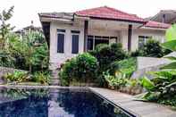Swimming Pool Villa Alam Satu