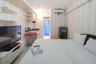 พื้นที่สาธารณะ Nice and Cozy Studio Apartment at Bassura City By Travelio