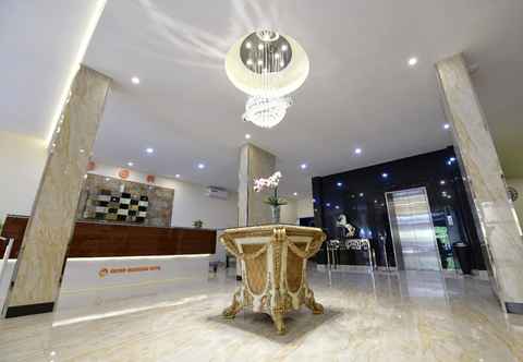 Lobby Grand Makassar Hotel