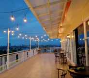 Bar, Cafe and Lounge 5 Grand Makassar Hotel