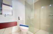 Toilet Kamar 4 Modern and Comfy Studio at Tamansari Tera Residence Apartment By Travelio