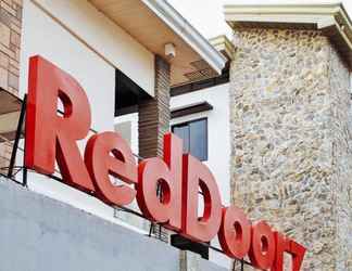 Exterior 2 RedDoorz @ La Vista Pensionne Calbayog City