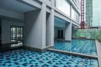 Kolam Renang Attractive 1BR at Royal Olive Residence Apartment By Travelio