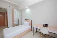 Bedroom Comfort and Strategic Studio Apartment at Evenciio near Campus Area By Travelio