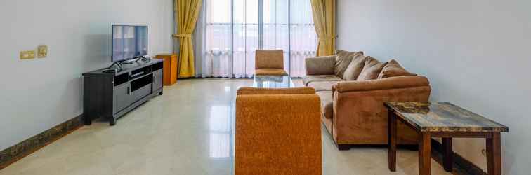Lobby Luxurious and Spacious 2BR Apartment at Kusuma Chandra By Travelio