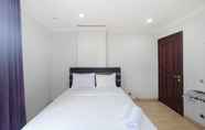 Kamar Tidur 2 Luxurious and Strategic 2BR Apartment at Kusuma Chandra By Travelio