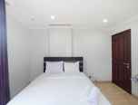 BEDROOM Luxurious and Strategic 2BR Apartment at Kusuma Chandra By Travelio