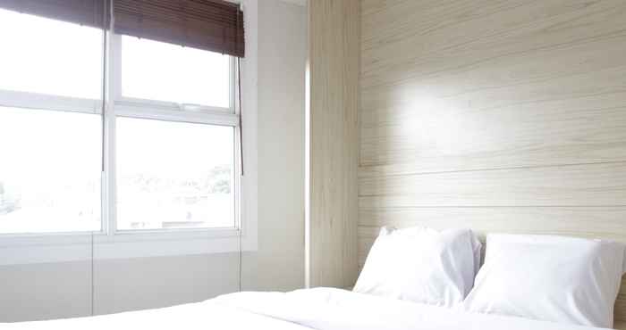 Kamar Tidur Cozy Stay 1BR at Parahyangan Residence Apartment By Travelio