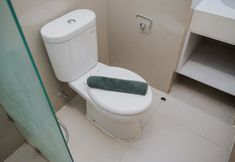 Phòng tắm bên trong 4 Comfy and Nice 1BR Apartment at Tree Park City BSD By Travelio