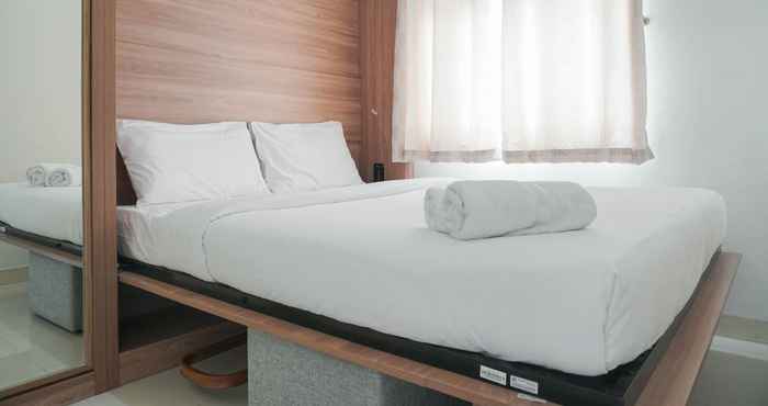 ห้องนอน Tidy and Restful 2BR at Green Pramuka City Apartment By Travelio