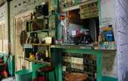 Bar, Cafe and Lounge 7 Syalala bnb