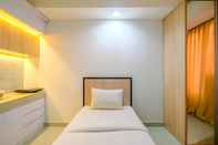 Bedroom Best Deal Studio near Campus Area at Evenciio Apartment By Travelio